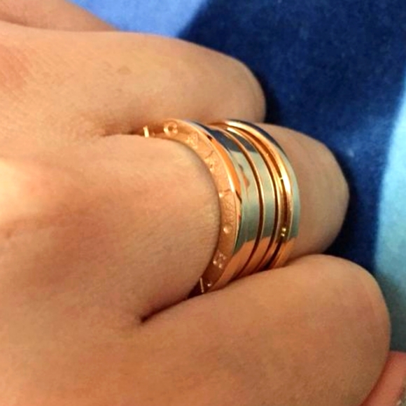 18k Bvlgari Ring - Picture 1 of 1